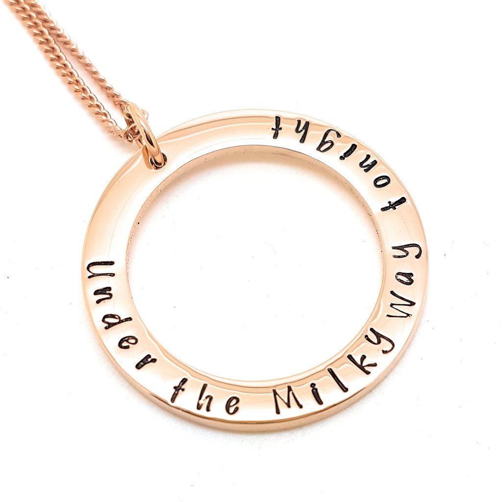 Elegant rose gold minimalist necklace